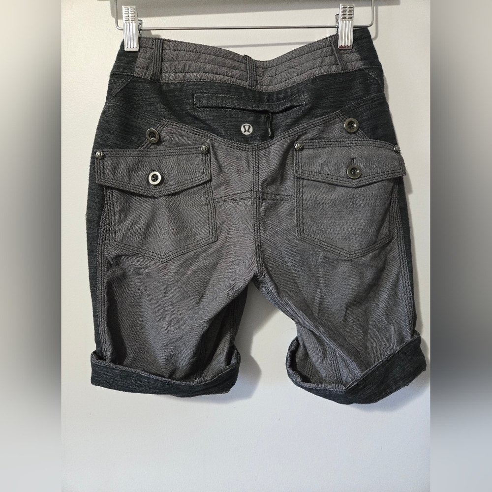 Lululemon Ride On Grey Women's Shorts. Size 2 - Picture 6 of 14